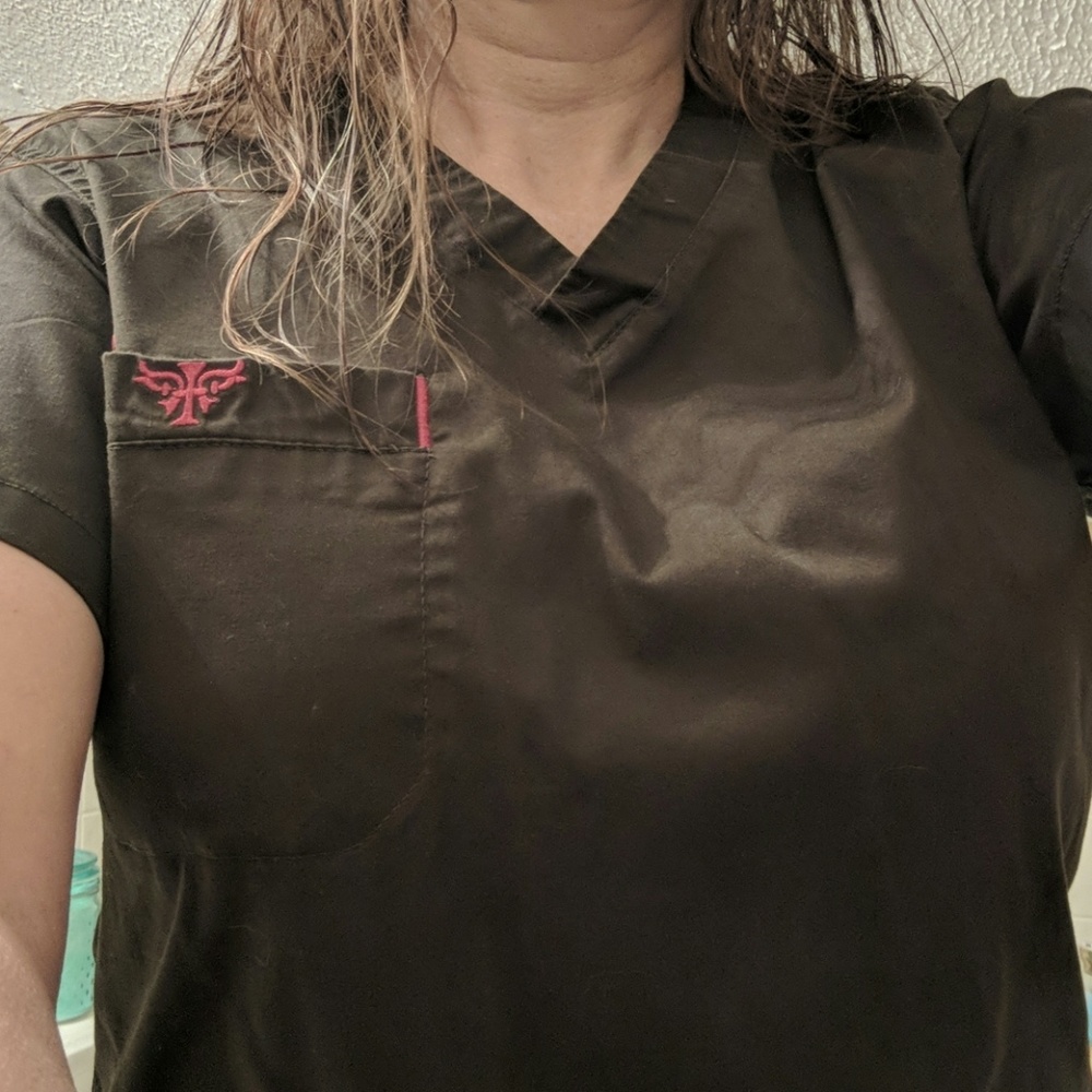 Scrub set